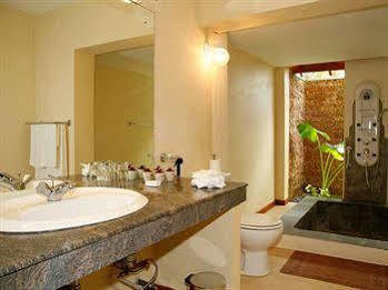 Kosgoda Beach Resort Exterior photo